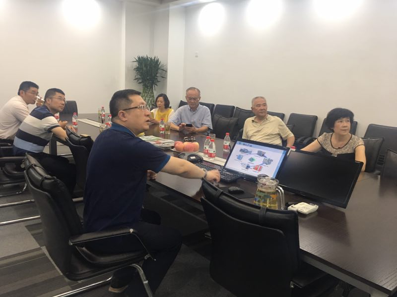 熱烈歡迎政協(xié)主席貢培興、新產(chǎn)業(yè)研究會(huì)副會(huì)長(zhǎng)張建等一行參觀日聯(lián)科技